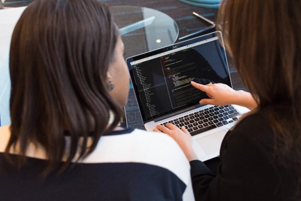 3 Ways in Which AI Web Design Will Impact User Experience and Conversion